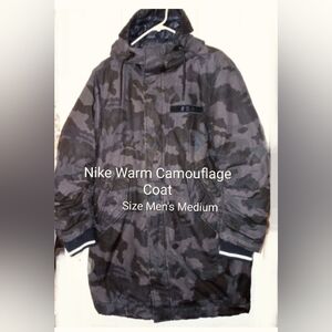 NIKE CAMOUFLAGE COAT MEN'S MEDIUM LIKE NEW